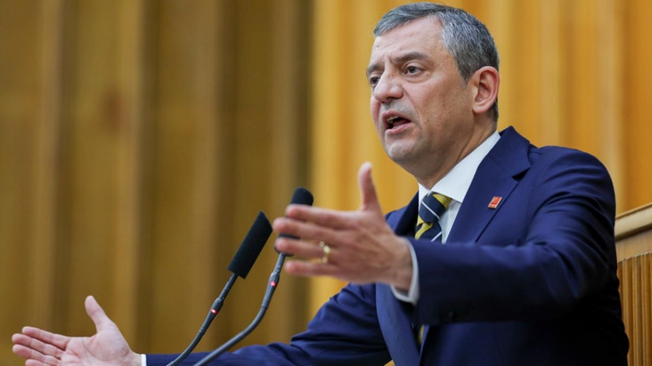 Özgür Özel’le ilgili çok konuşulacak iddia! O isim, "Kulağımla duydum" deyip şok edici gerçeği açıkladı 