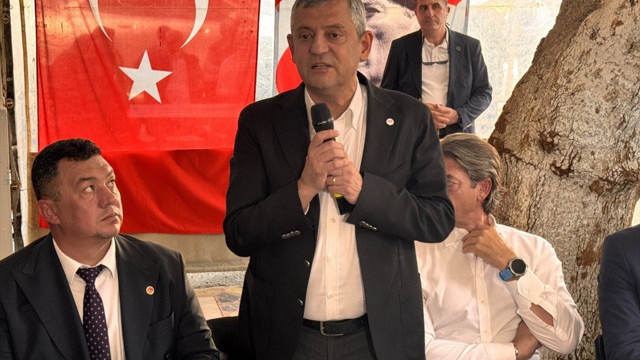 Foto - Özgür Özel’le ilgili tüm Türkiye’yi ayağa kaldıracak iddia! Vekillerin imzasıyla bankaya yazdığı talimat ifşa oldu 