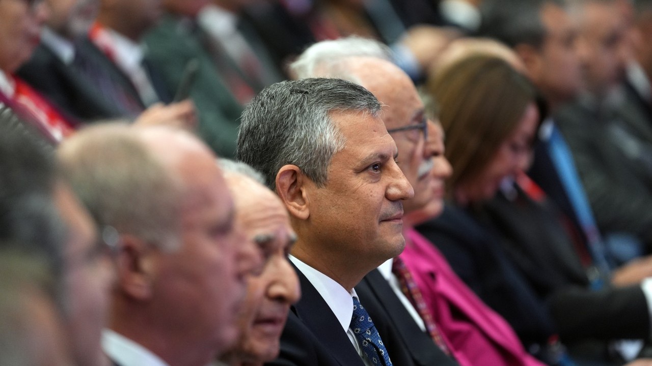 Foto - Özgür’den CHP kurultayında masallar