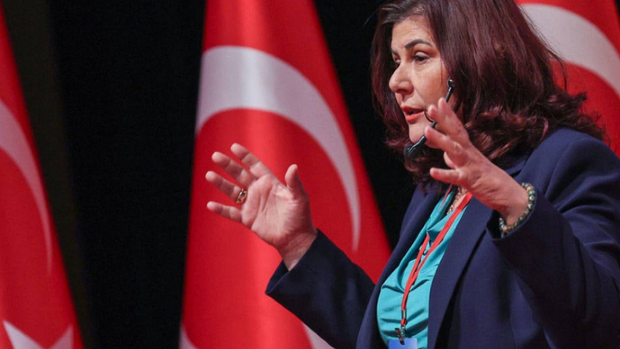 Özlem Çerçioğlu sessizliğini bozdu! CHP'den istifa eder etmez bakın ne yaptı...