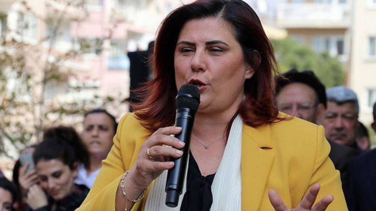 Foto - Özlem Çerçioğlu sessizliğini bozdu! CHP'den istifa eder etmez bakın ne yaptı...