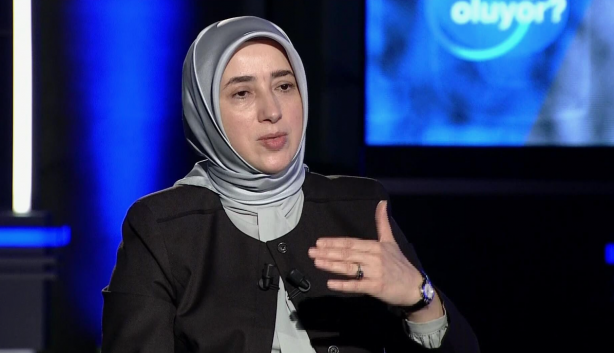 Foto - Özlem Zengin bu kez şaşırttı! Zehir zemberek açıklama