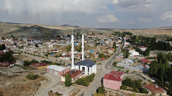 Özlemle 104 kıta ağıt yazdı! İşte o türkünün gerçek hikayesi