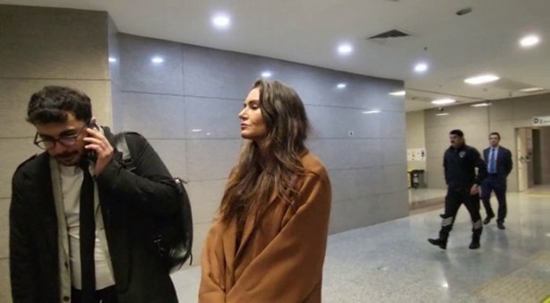 Foto - Özrü kabahatinden büyük! Eda Taşpınar camideki ahlaksızlığını böyle savundu