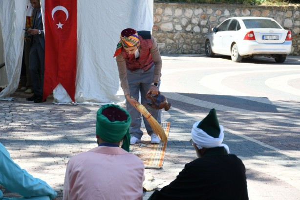 Foto - 'Pabucu dama atılmak' tâbiri buradan geliyor