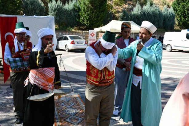 Foto - 'Pabucu dama atılmak' tâbiri buradan geliyor