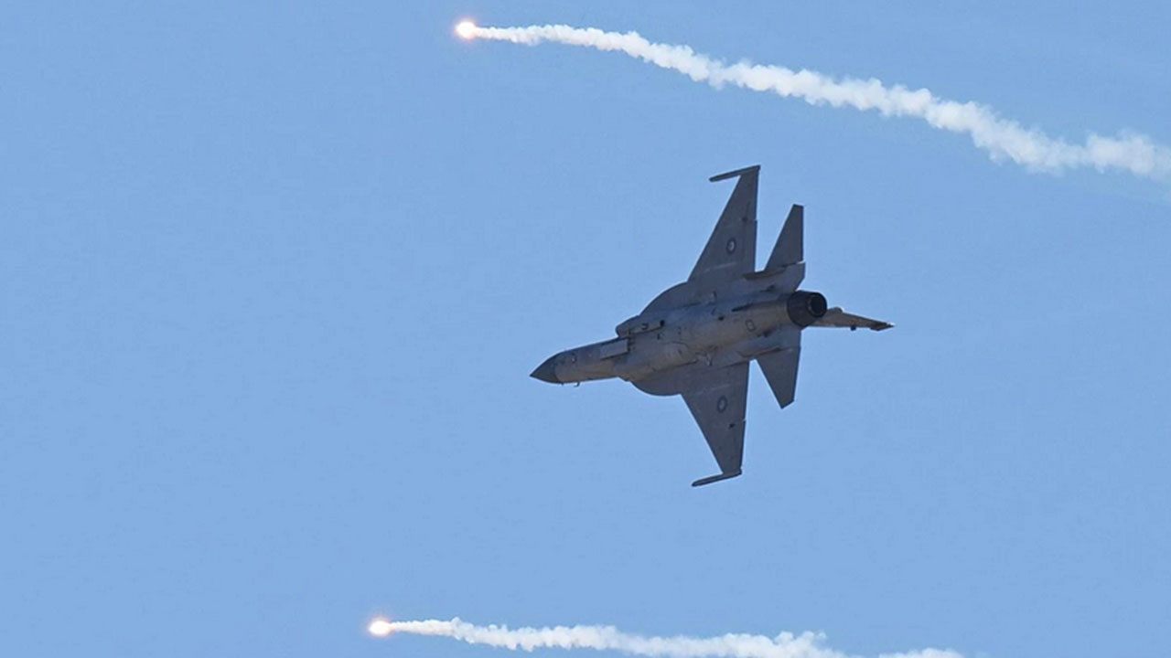 Foto - Pakistan Hindistan savaşı patlamak üzereyken Türkiye'den gündeme bomba gibi düşen hamle