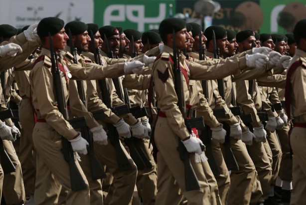 Foto - Pakistan Milli gününü kutluyor