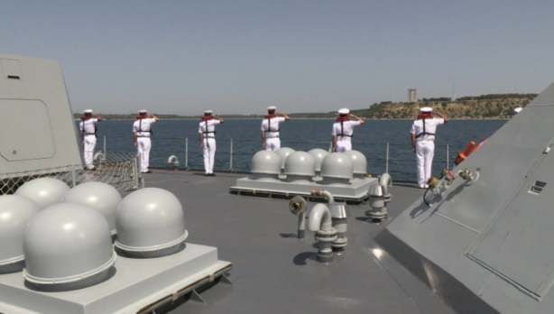 Foto - Pakistan savaş gemisi Türkiye sularında öyle bir şey yaptı ki... Gerçekten inanılmaz