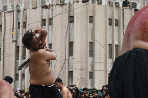 Foto - Pakistan'da binler Kerbela şehitlerini andı