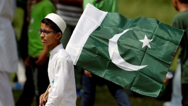 Foto - Pakistan'da Diriliş Ertuğrul sonrası yeni bomba! WhatsApp'ın sonu... Akın ettiler