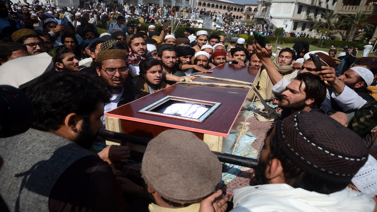 Foto - Pakistan'da on binleri sokağa döken cenaze töreni