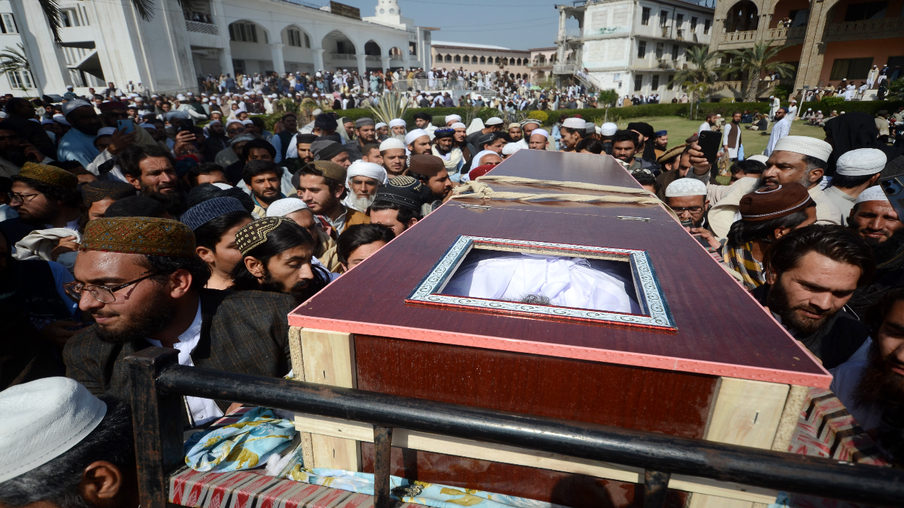 Foto - Pakistan'da on binleri sokağa döken cenaze töreni