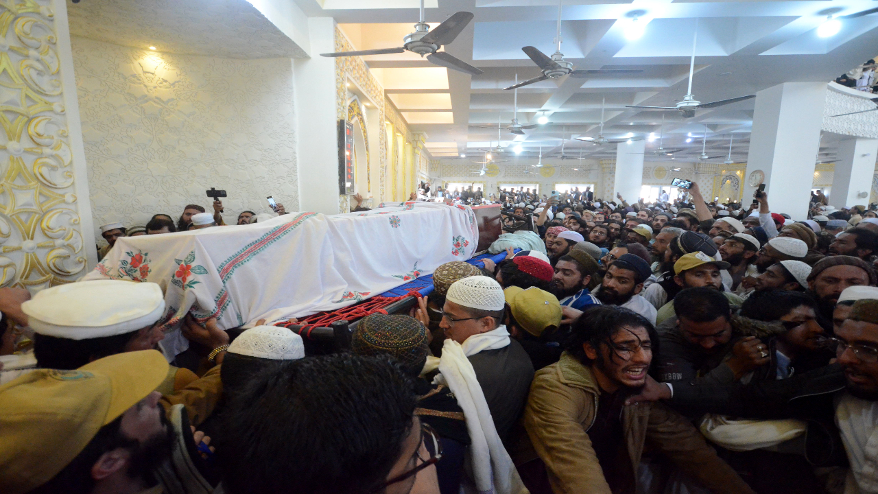 Foto - Pakistan'da on binleri sokağa döken cenaze töreni