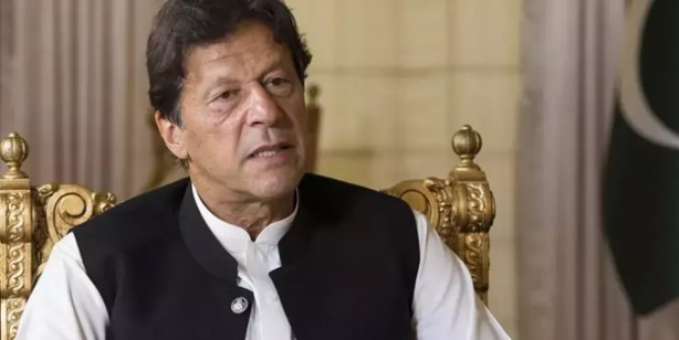 Foto - Pakistan'da protesto düzenledi! İmran Han'ı gözaltına alınırken çatışma çıktı: Destekçileri yardımlarını sürdürüyor