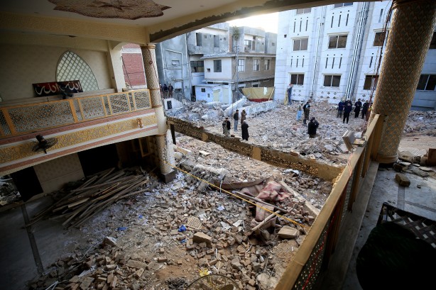 Foto - Pakistan'daki cami saldırısında bilanço artıyor! 'Canlı çıkacak birini beklemiyoruz'