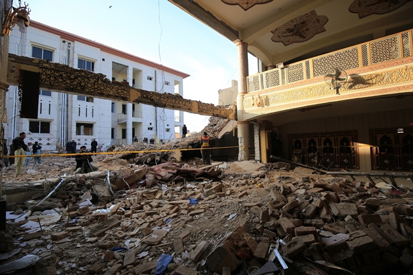 Pakistan’daki cami saldırısında can kaybı yükseldi