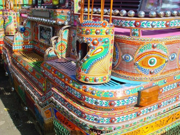 Foto - Pakistan'ın meşhur kamyonetleri