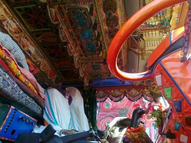 Foto - Pakistan'ın meşhur kamyonetleri