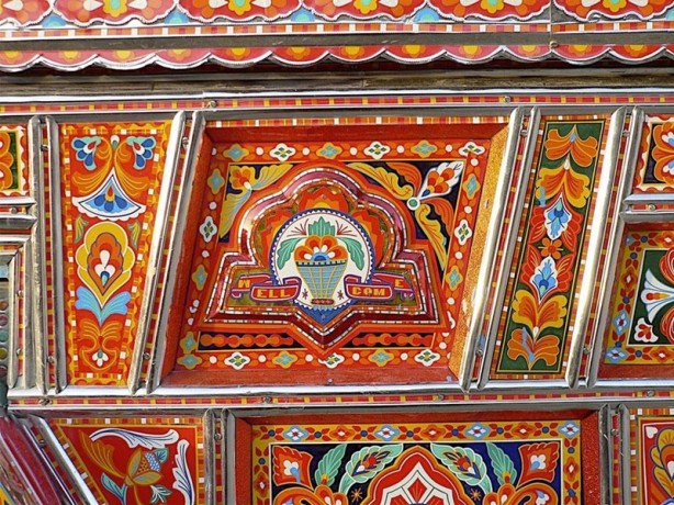 Foto - Pakistan'ın meşhur kamyonetleri