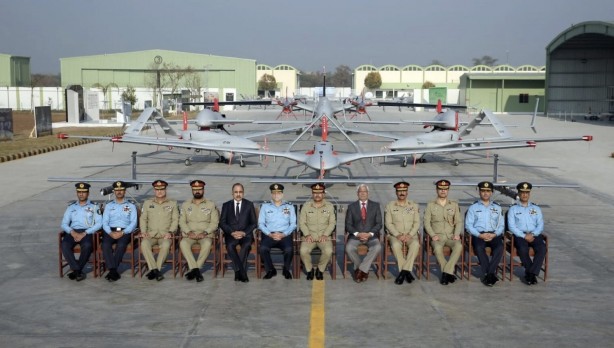 Pakistan’ın Türk yapımı İHA’ları görüntülendi