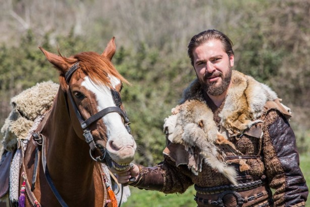 Foto - Pakistanlı oyuncudan olay Diriliş Ertuğrul ve Engin Altan Düzyatan yorumu!