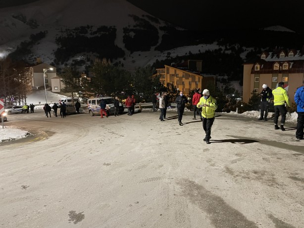 Foto - Palandöken'de facia! Turistleri taşıyan midibüs kaza yaptı: 25 yaralı