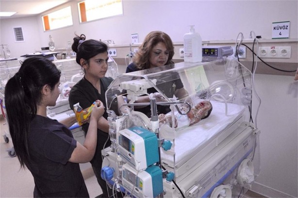 Foto - 'Palyaço bebek' yaşam savaşı veriyor