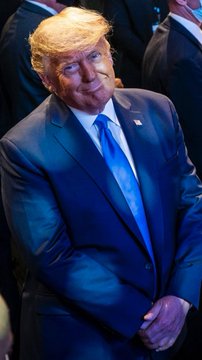 Foto - Papazdan el açıp dua eden Trump için şaşırtan sözler: Tanrı bana dedi ki...