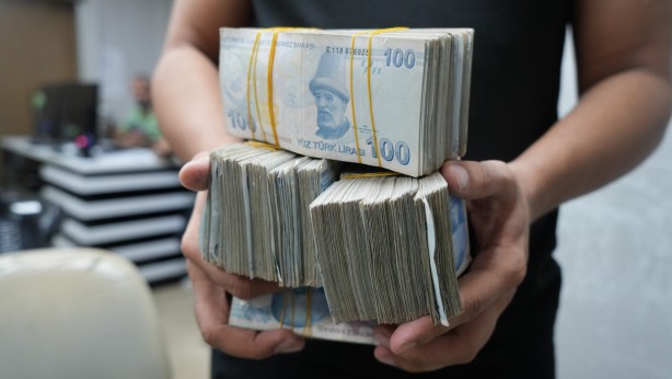 Foto - Para geri gelmezse maaşından kesilecek! Bir anlık hata 52 bin TL zarar ettirdi