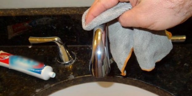 Foto - Para harcamaktan kurtaran temizlik hileleri! Klozete 1 kaşık karbonat atarsanız...