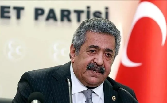 Foto - ‘Para Kule’ gündemden düşmüyor! Peçete kâğıdına imza atılmış