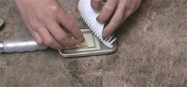 Para saklama yöntemleri hayrete düşürüyor!