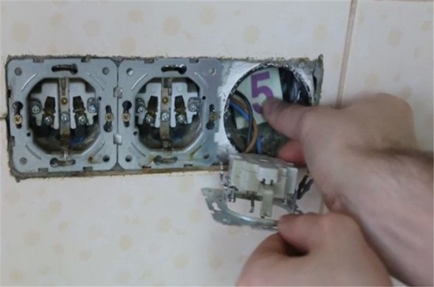 Foto - Para saklama yöntemleri hayrete düşürüyor!