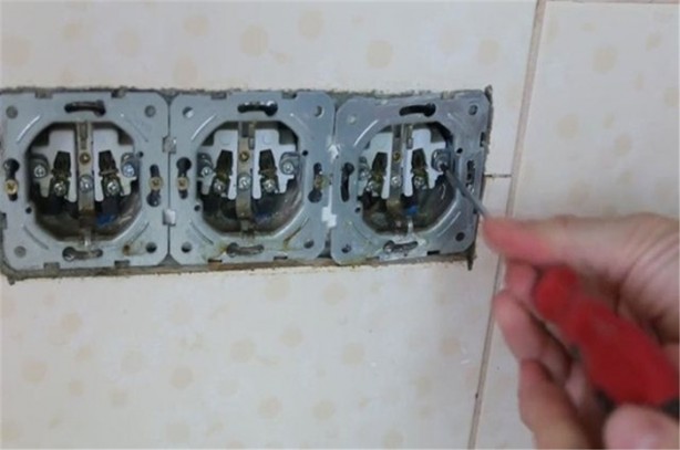 Foto - Para saklama yöntemleri hayrete düşürüyor!