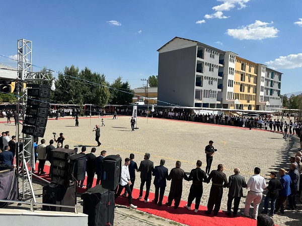 Foto - Paralar ve altınlar havada uçuştu! Düğün değil sanki merkez bankası