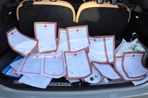 Foto - Paraların saklandığı yere dikkat! Vatandaşa çökenlere devlet çöktü