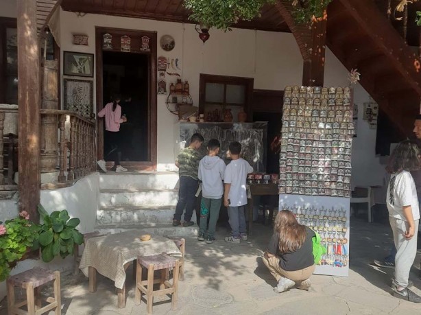 Foto - Paranın ilk basıldığı Sardes Antik Kent’te ders işlediler