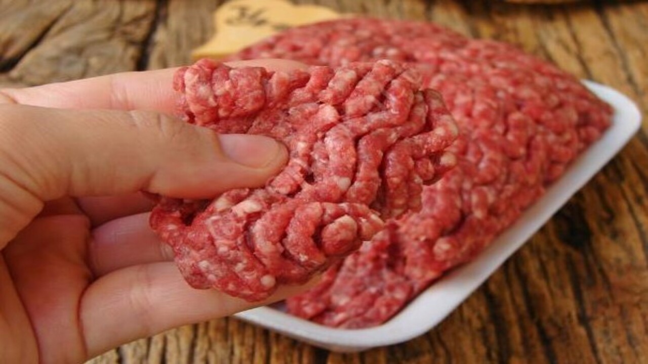 Paranızı çöpe atmayın! Kıymanın hileli olup olmadığını ayırt etmenin yolu ortaya çıktı