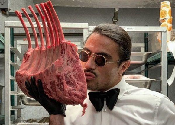 Foto - Parası var seviyesi yok! Nusret'ten büyük görgüsüzlük