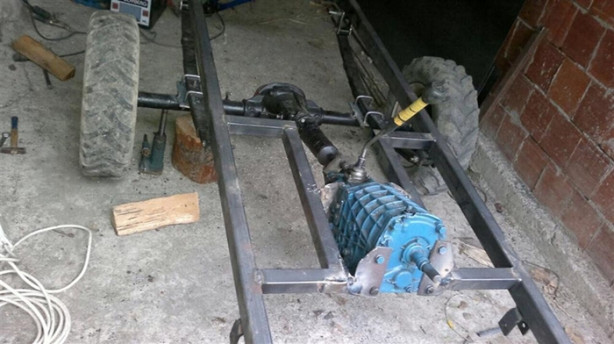 Foto - Parası yetmeyince arazi aracını kendisi yaptı!