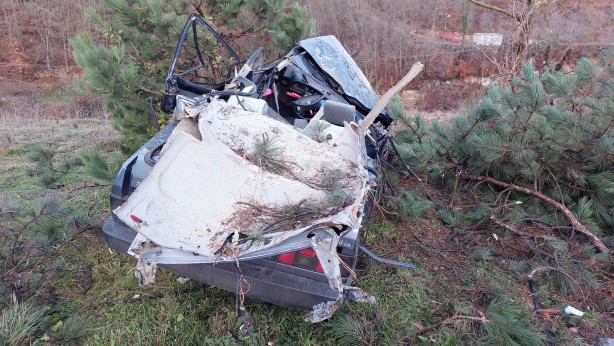 Foto - Parçalanan Tofaş'tan sağ çıktı!