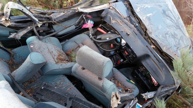 Foto - Parçalanan Tofaş'tan sağ çıktı!