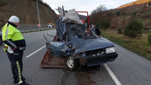 Foto - Parçalanan Tofaş'tan sağ çıktı!
