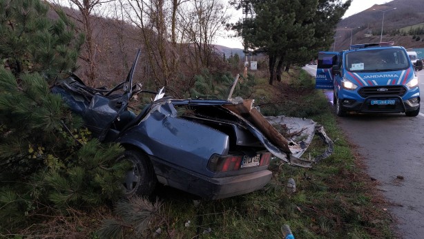 Foto - Parçalanan Tofaş'tan sağ çıktı!