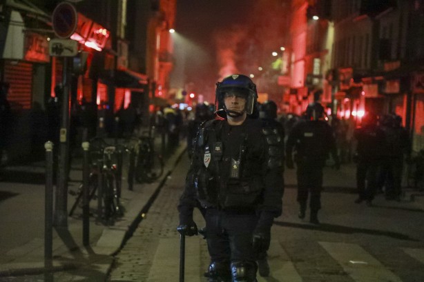 Foto - Paris karıştı! Fransa aşırı sağa böyle tepki gösterdi