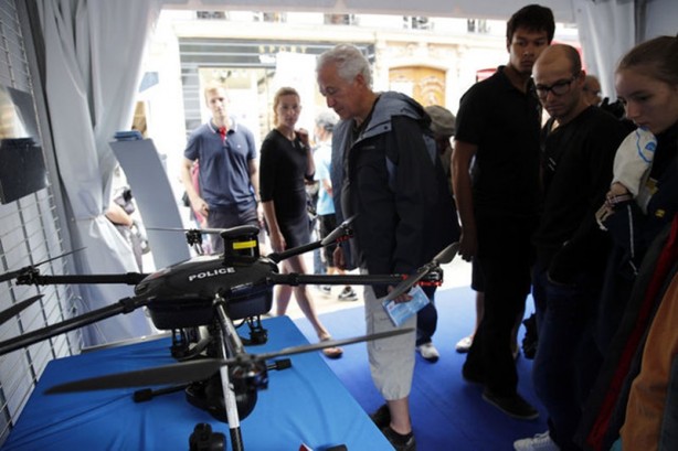 Foto - Drone yarışıları Paris'te düzenlendi