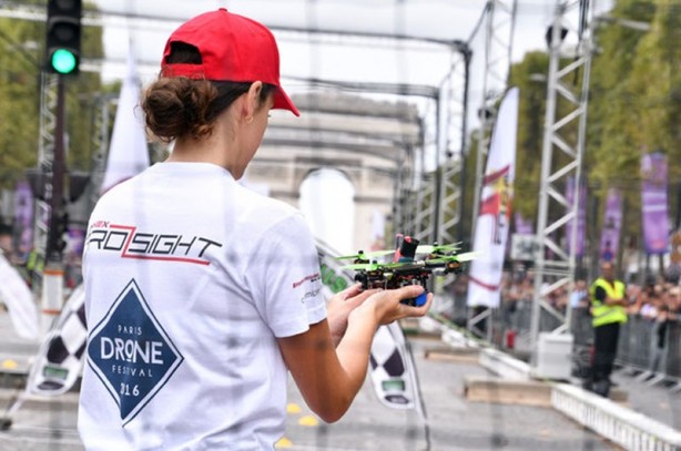 Foto - Drone yarışıları Paris'te düzenlendi