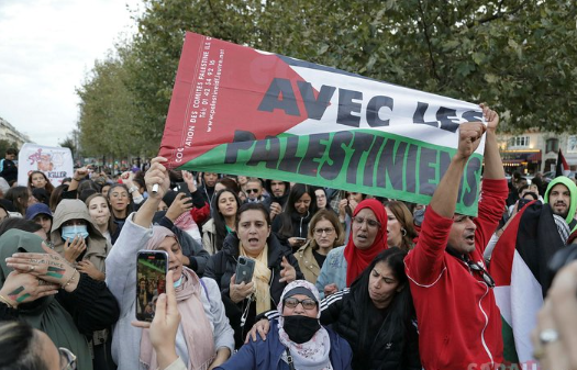 Foto - Paris'te Filistin'e destek gösterisi: Polis müdahalesine rağmen meydanı terk etmediler!