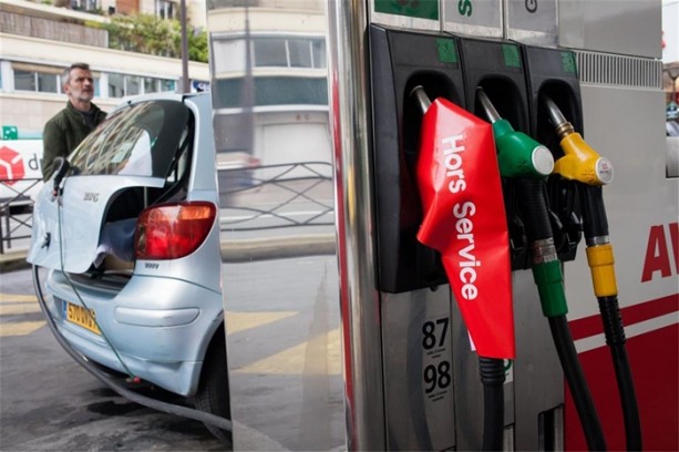 Foto - Paris'te yakıt sıkıntısı!